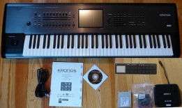 Korg Kronos 2 61 Music Synthesizer Keyboard